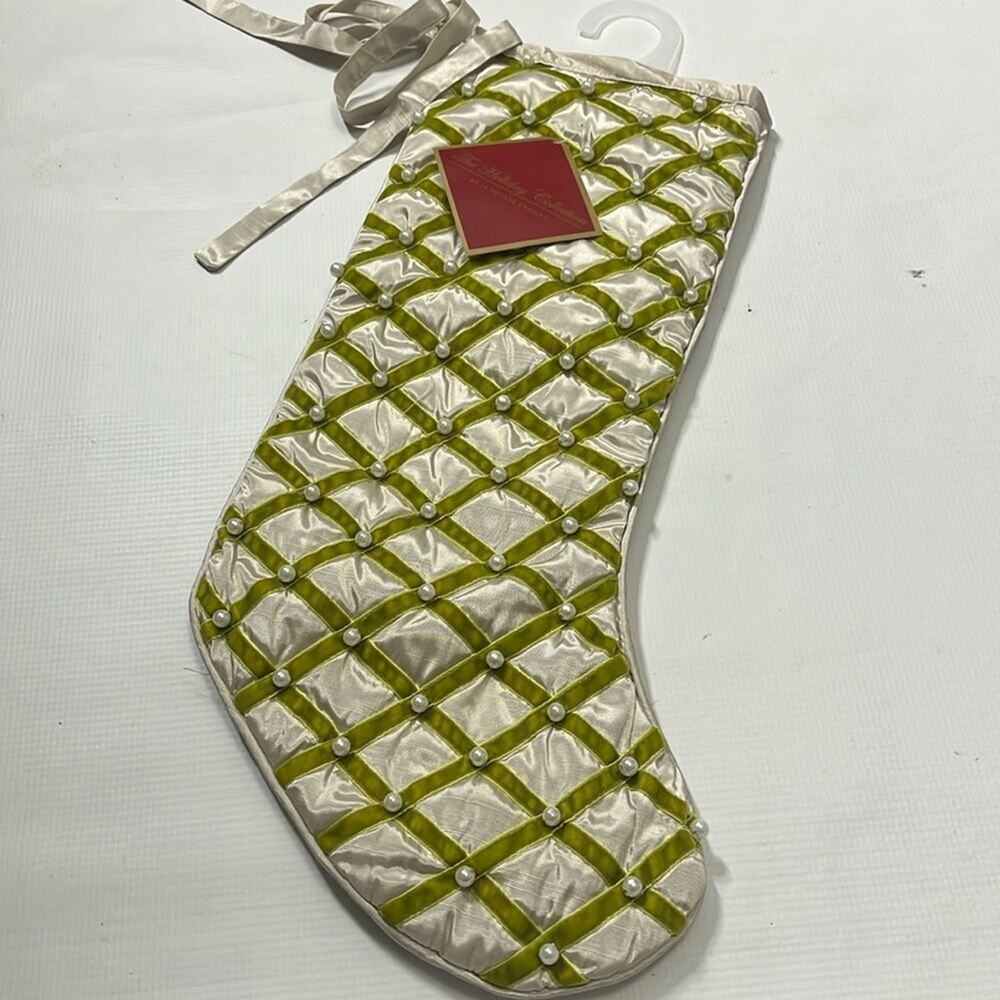SATIN RIBBON PEARL EMBELLISH WINDOW‎ PANE STOCKING.NWT